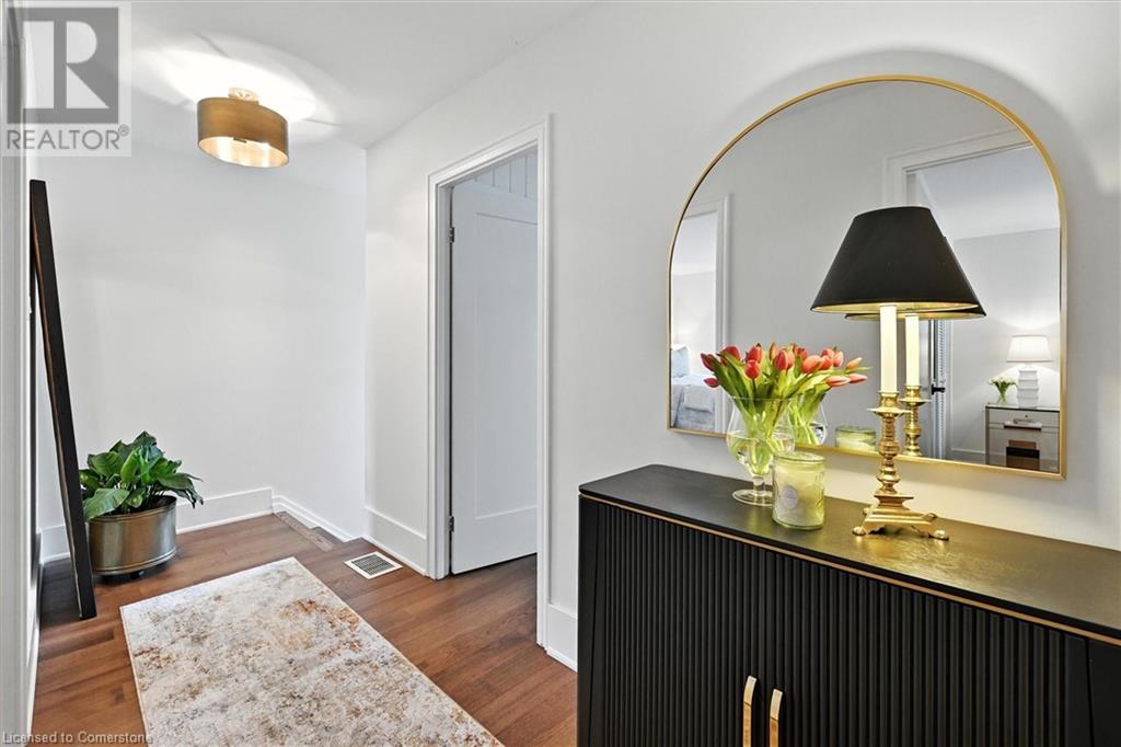 Photo 19 of 445 Woodview Road Unit 3, Burlington ON