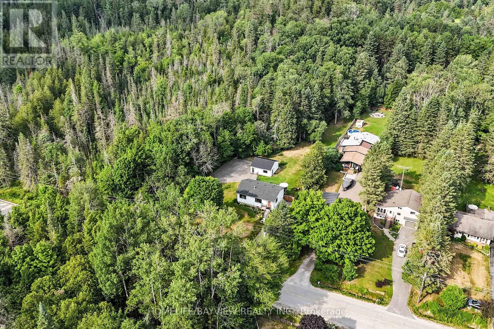 Photo 26 of 1371 Gill Road, Springwater ON
