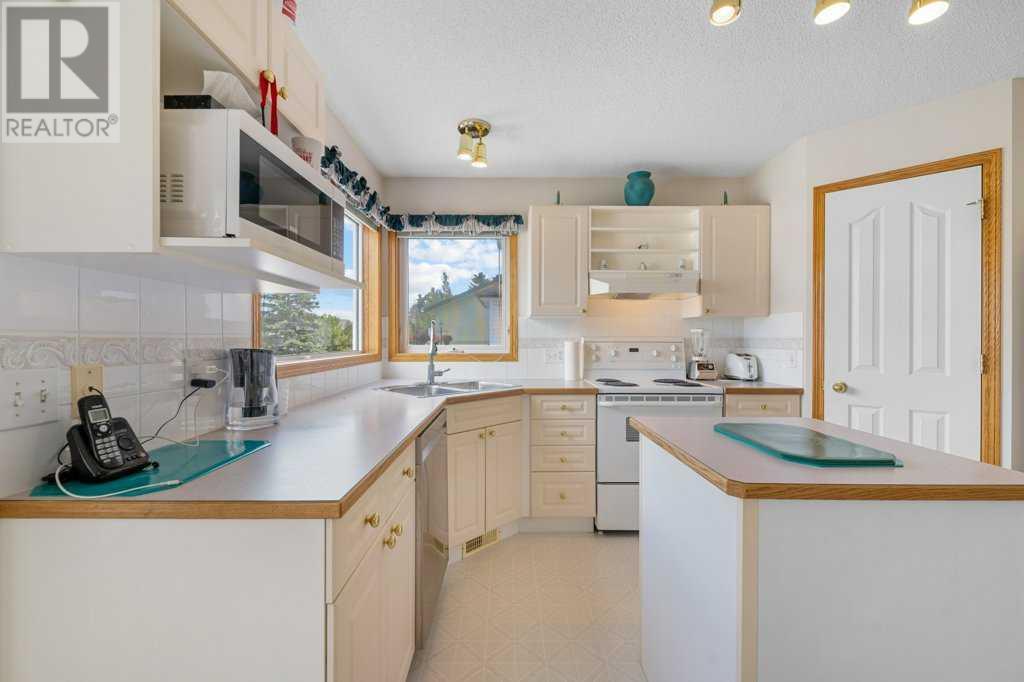 52 Hidden Spring Close NW, Calgary, Alberta
