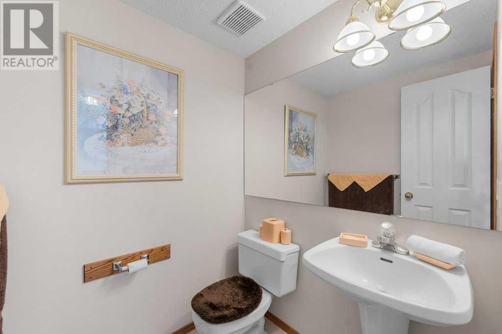 Single Family House for Sale in  Hidden Spring Close NW Hidden Valley Calgary 