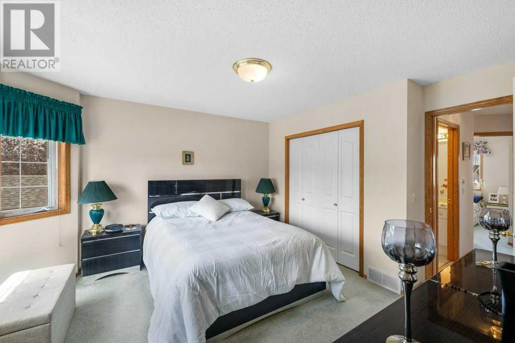 Single Family House for Sale in  Hidden Spring Close NW Hidden Valley Calgary 