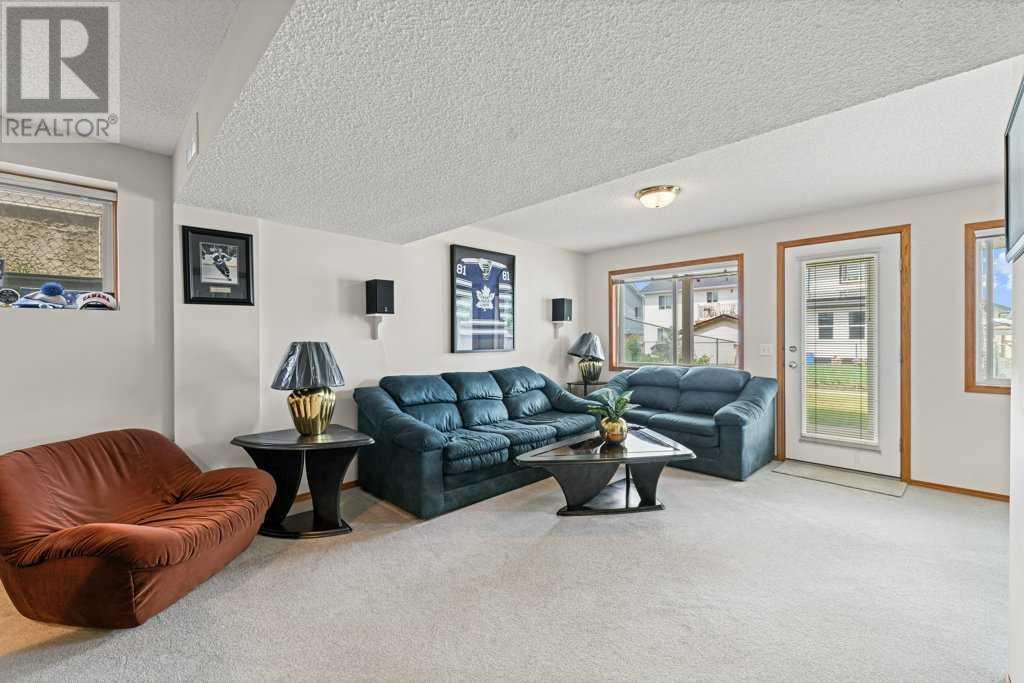 Single Family House for Sale in  Hidden Spring Close NW Hidden Valley Calgary 