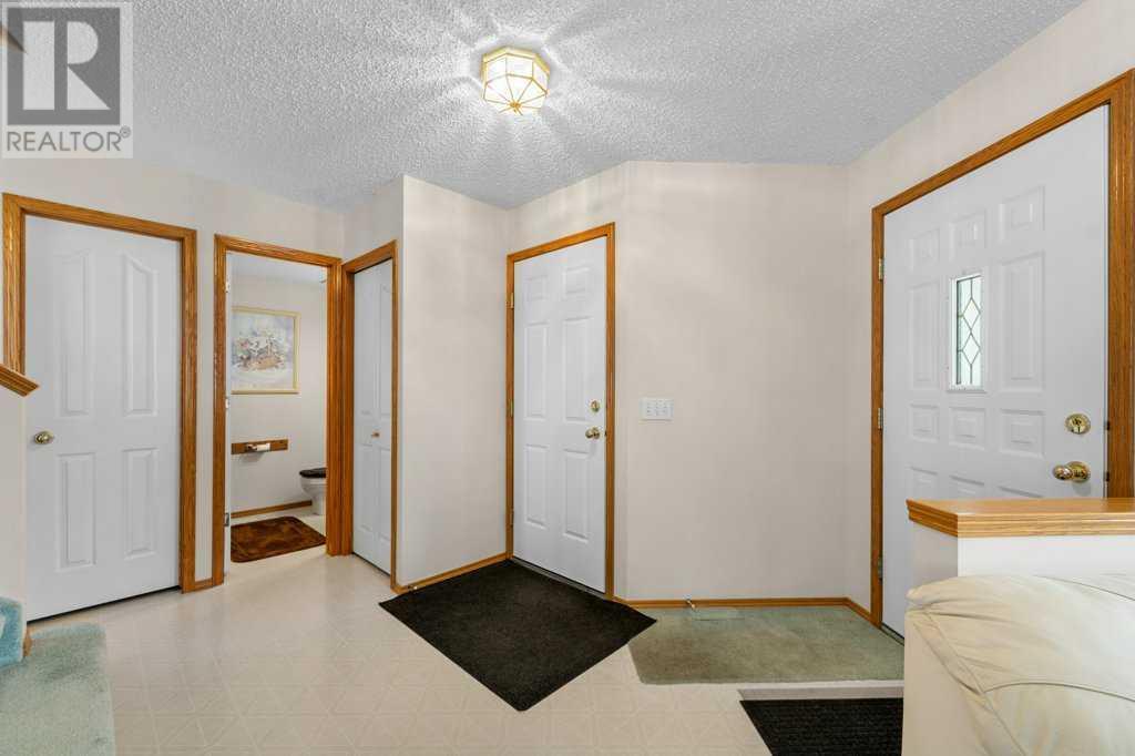 Single Family House for Sale in  Hidden Spring Close NW Hidden Valley Calgary 