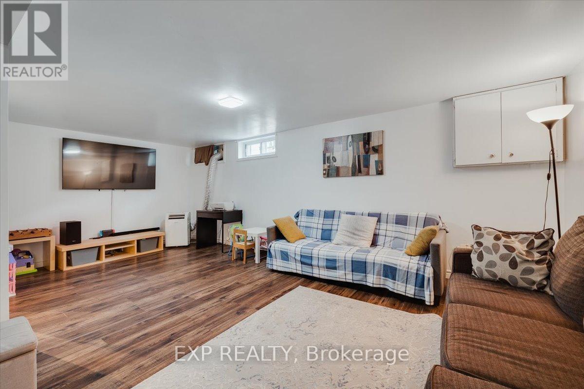 Photo 13 of 14 300 Traynor Avenue, Kitchener ON