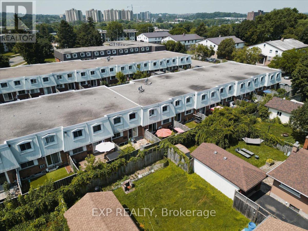 Photo 12 of 14 300 Traynor Avenue, Kitchener ON