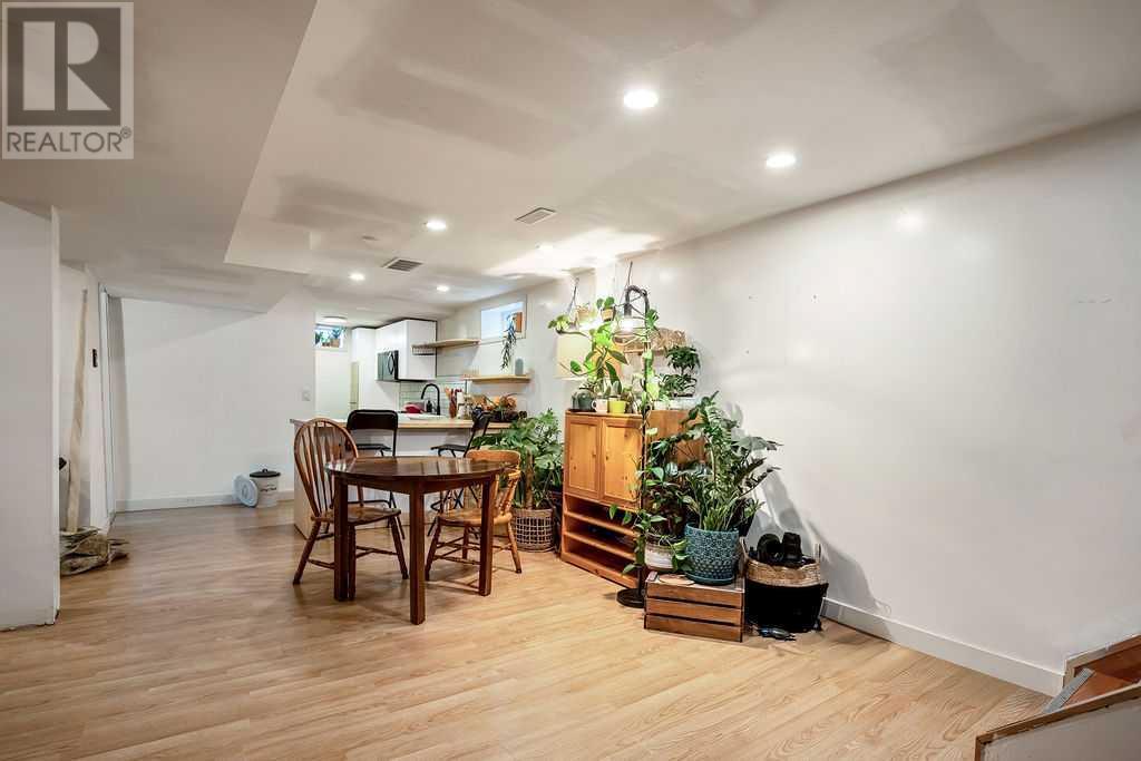 Single Family House Bungalow for Sale in  Castleglen Crescent NE Castleridge Calgary 