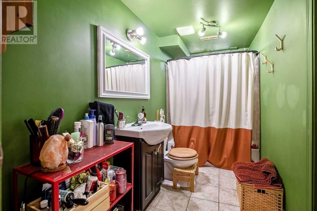Single Family House Bungalow for Sale in  Castleglen Crescent NE Castleridge Calgary 