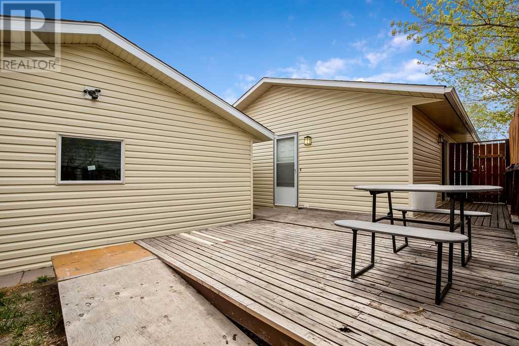 Single Family House Bungalow for Sale in  Castleglen Crescent NE Castleridge Calgary 