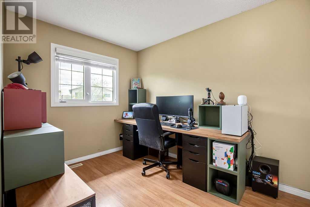 Single Family House Bungalow for Sale in  Castleglen Crescent NE Castleridge Calgary 