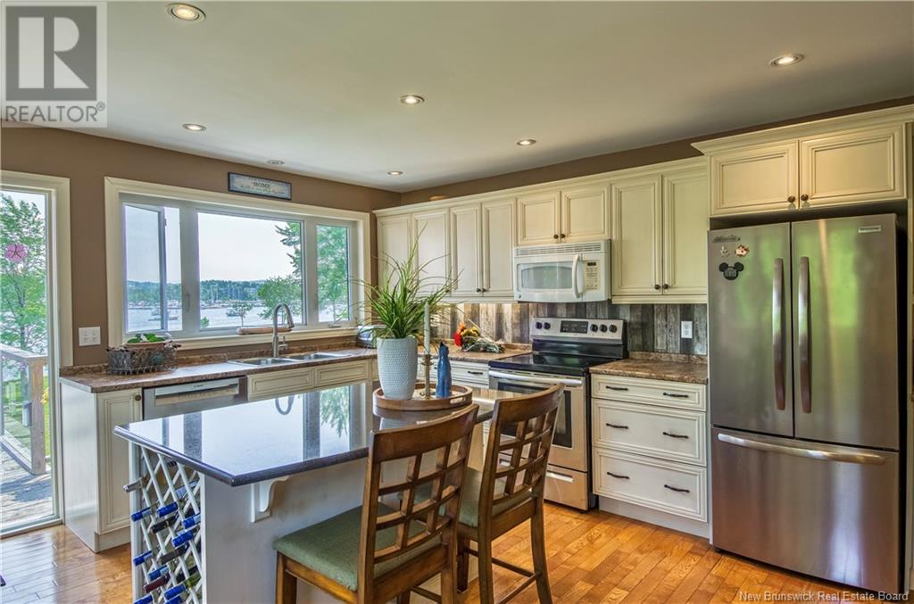 Photo 23 of 37 Maliseet Drive, Rothesay NB
