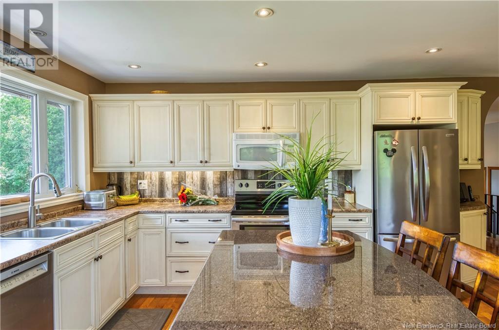 Photo 24 of 37 Maliseet Drive, Rothesay NB