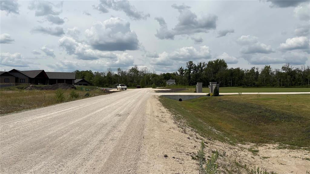 Photo 5 of 28 Rocky Ridge Road, Woodlands MB