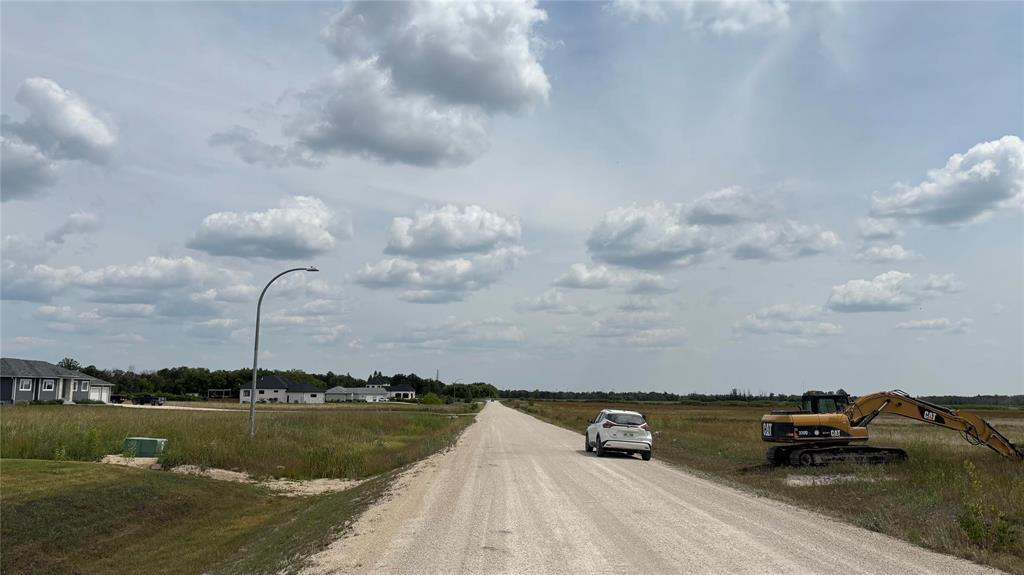 Photo 3 of 24 Rocky Ridge Road, Woodlands MB
