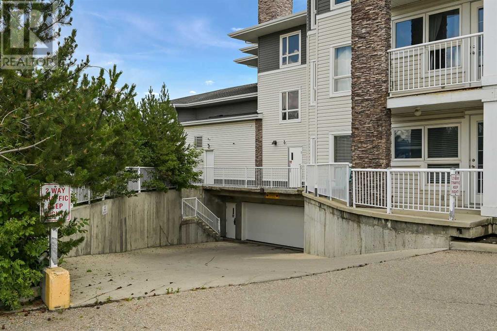 Single Family House for Sale in    Street NE Beddington Heights Calgary 