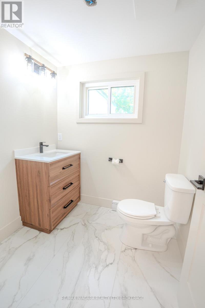 Photo 11 of 6 Almond Street, St Catharines ON