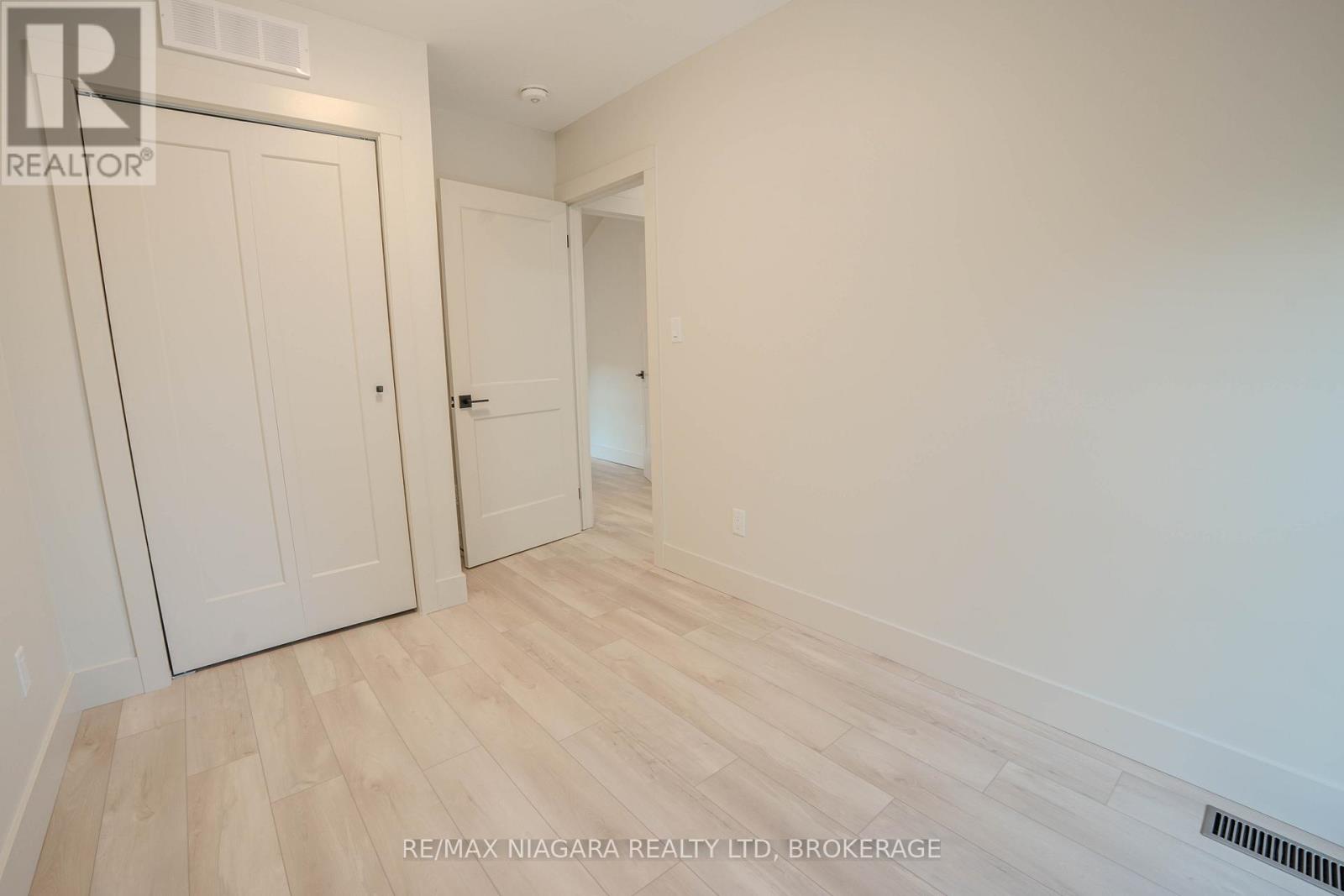 Photo 20 of 6 Almond Street, St Catharines ON