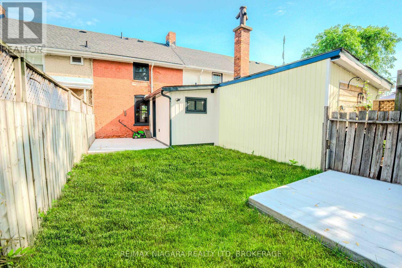 Photo 40 of 6 Almond Street, St Catharines ON