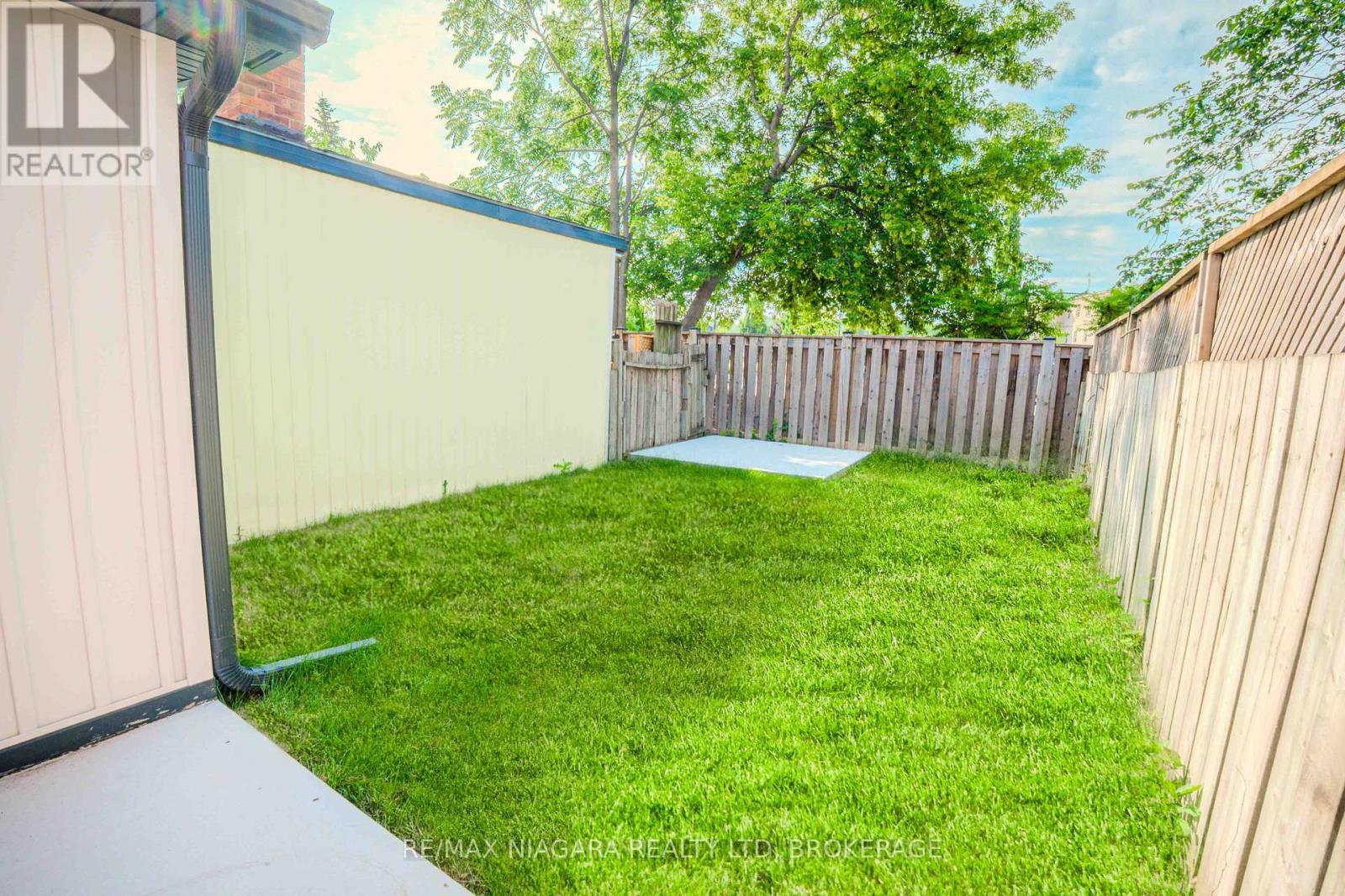Photo 15 of 6 Almond Street, St Catharines ON