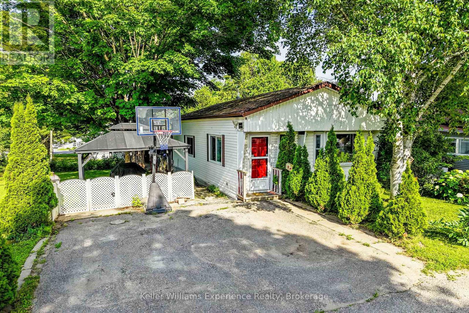 Photo 15 of 30 Berts Road, Midland ON