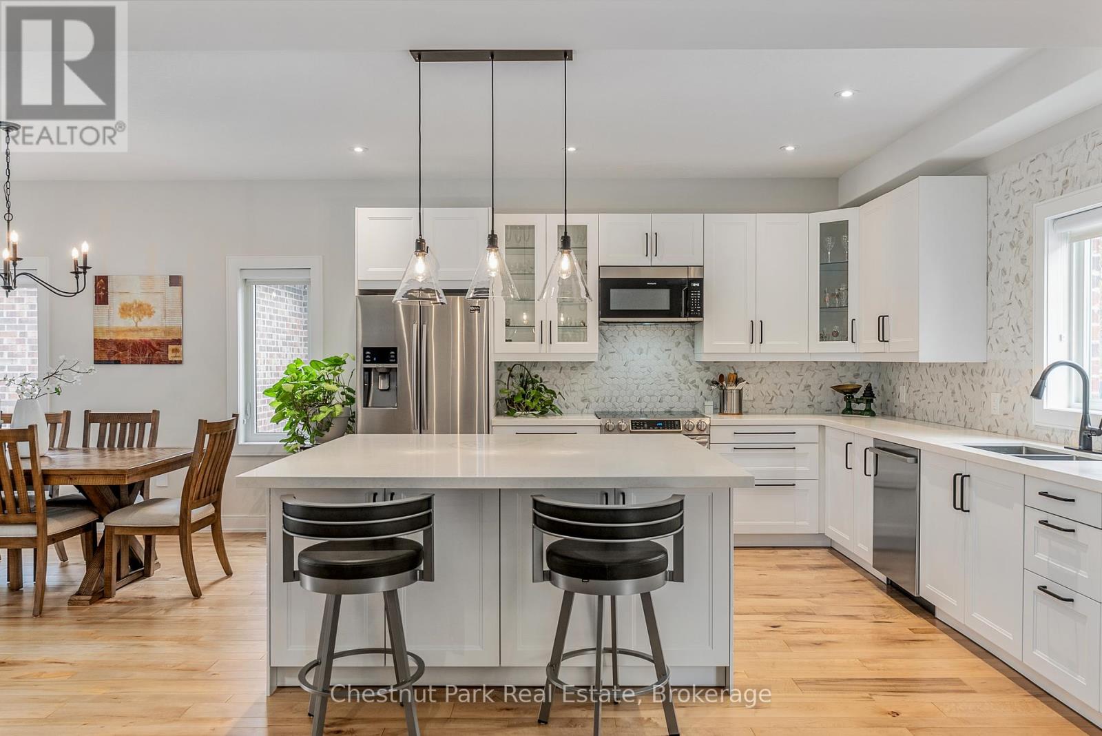 Photo 6 of 76 Selkirk Drive, Huntsville ON