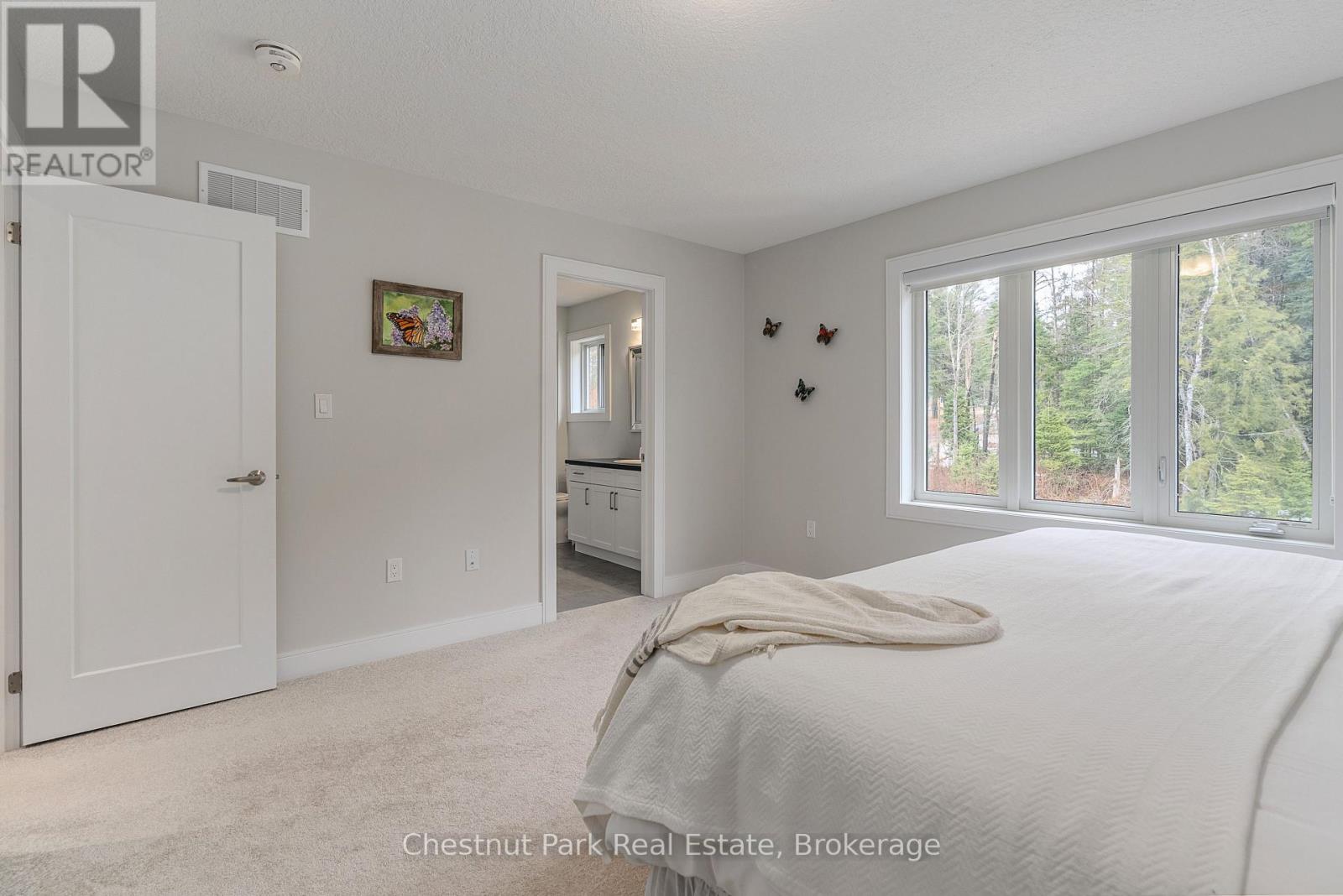 Photo 49 of 76 Selkirk Drive, Huntsville ON