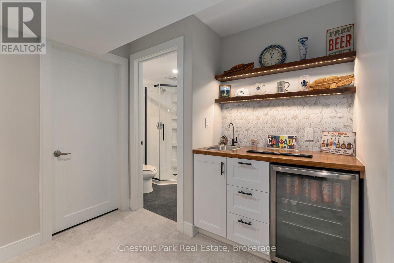 Photo 12 of 76 Selkirk Drive, Huntsville ON