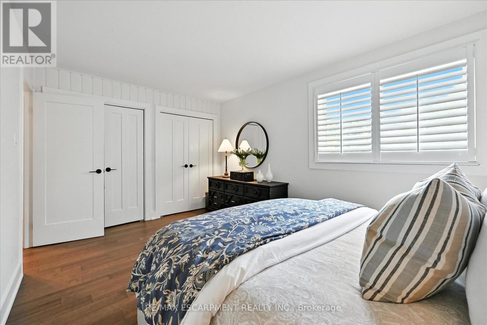 Photo 14 of 3 445 Woodview Road, Burlington ON