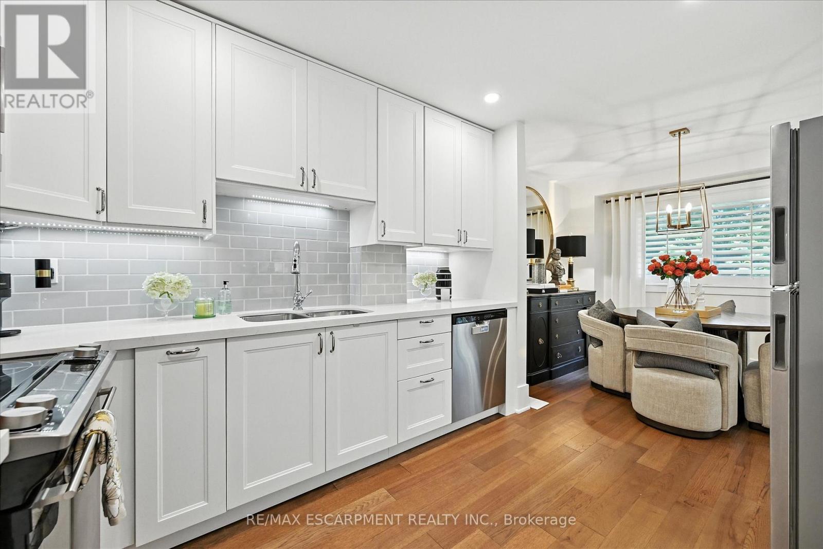 Photo 43 of 3 445 Woodview Road, Burlington ON