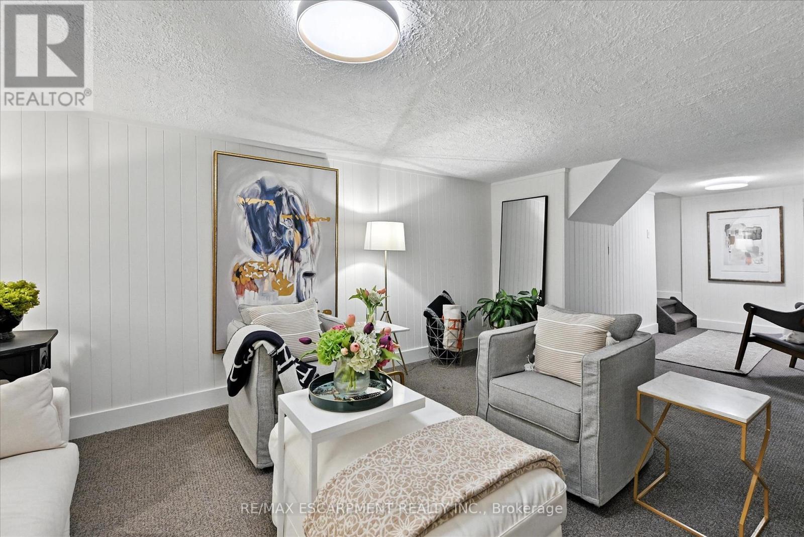 Photo 27 of 3 445 Woodview Road, Burlington ON