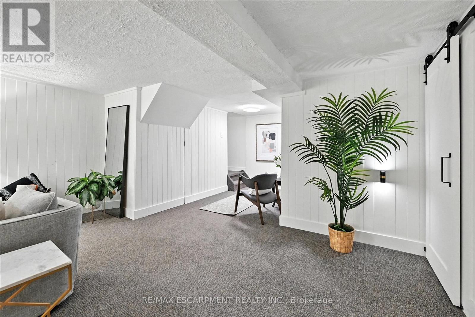 Photo 25 of 3 445 Woodview Road, Burlington ON