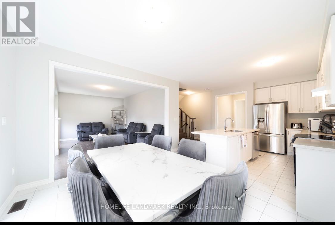 Photo 1 of 224 Danny Wheeler Boulevard, Georgina ON