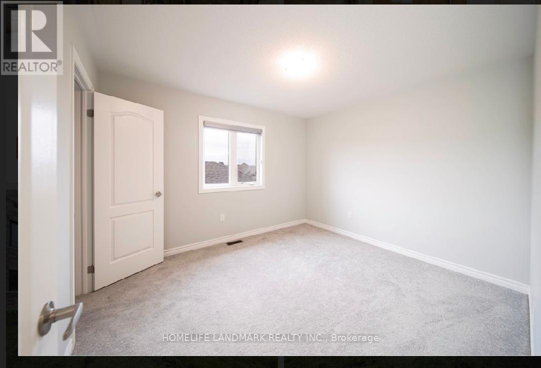 Photo 3 of 224 Danny Wheeler Boulevard, Georgina ON