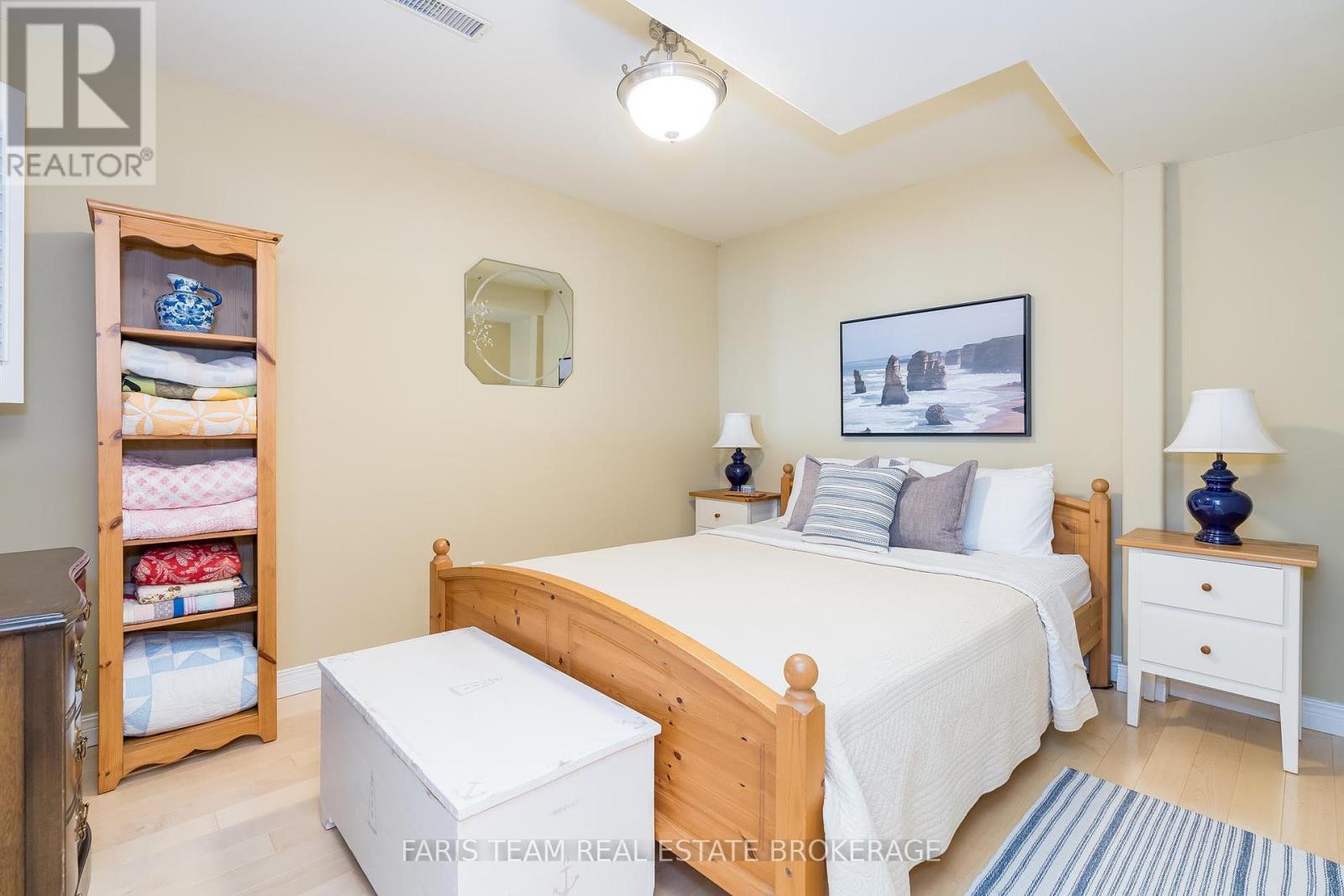 Photo 28 of 431 Mundys Bay Road, Midland ON