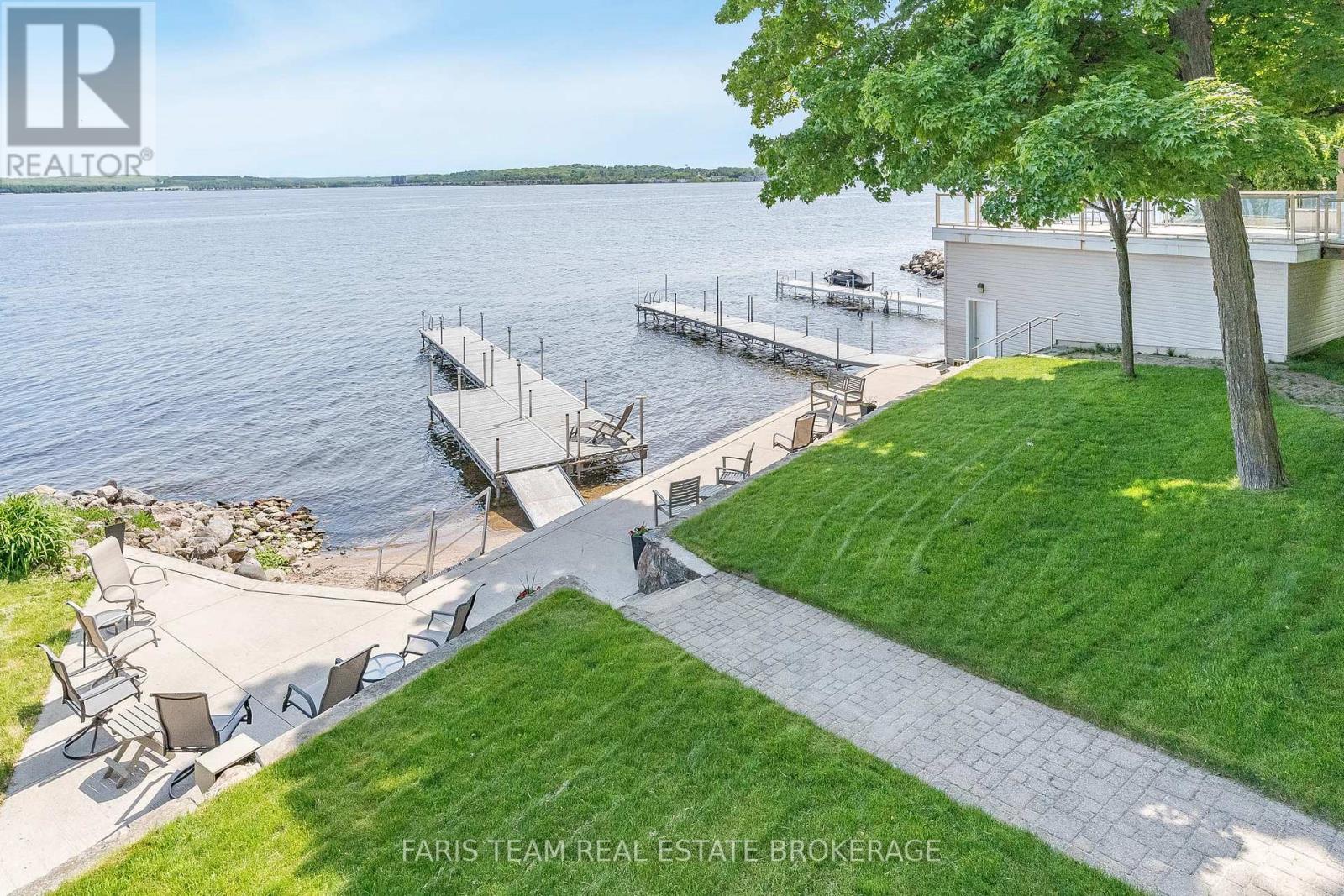 Photo 13 of 431 Mundys Bay Road, Midland ON