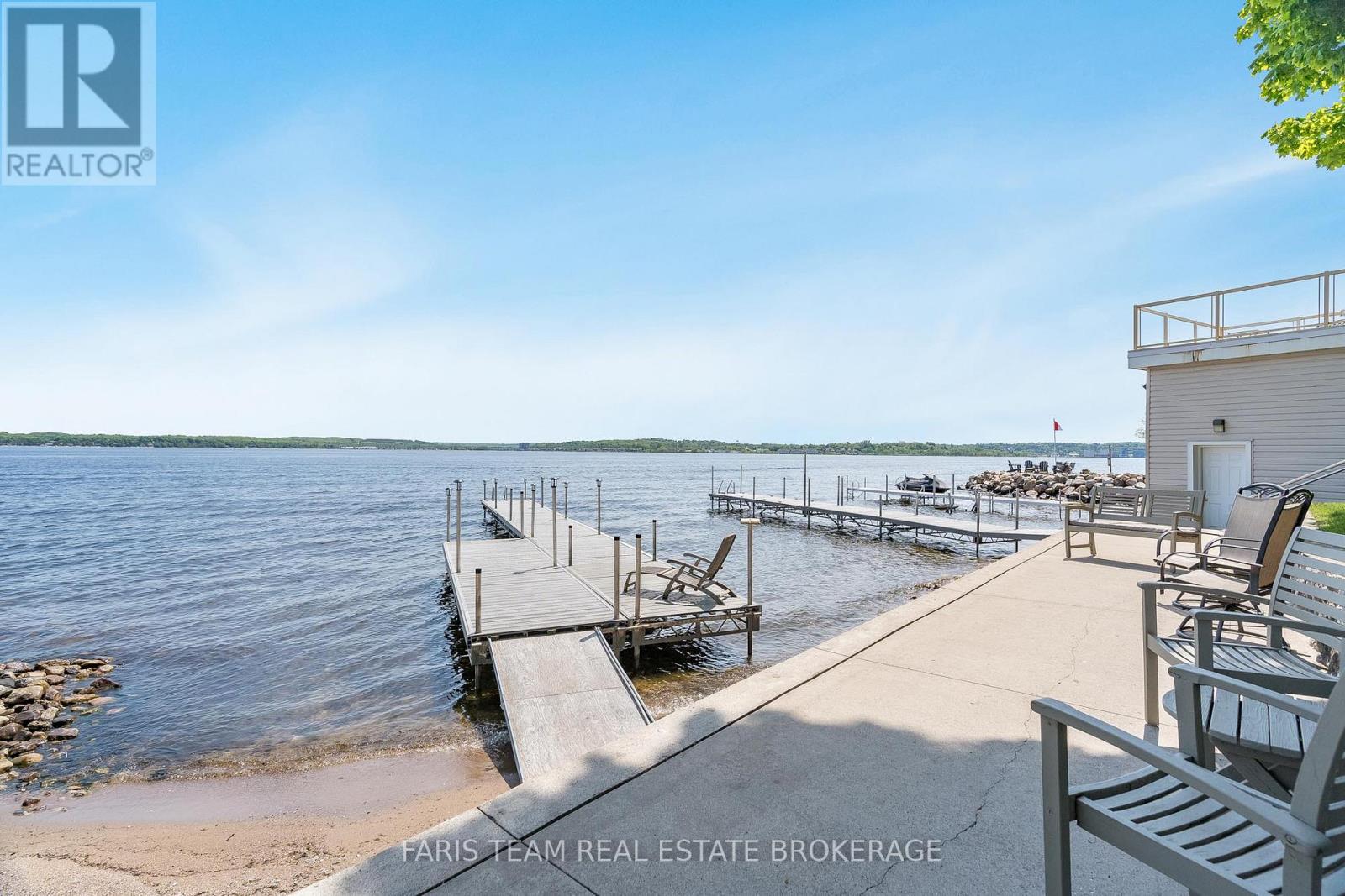 Photo 15 of 431 Mundys Bay Road, Midland ON