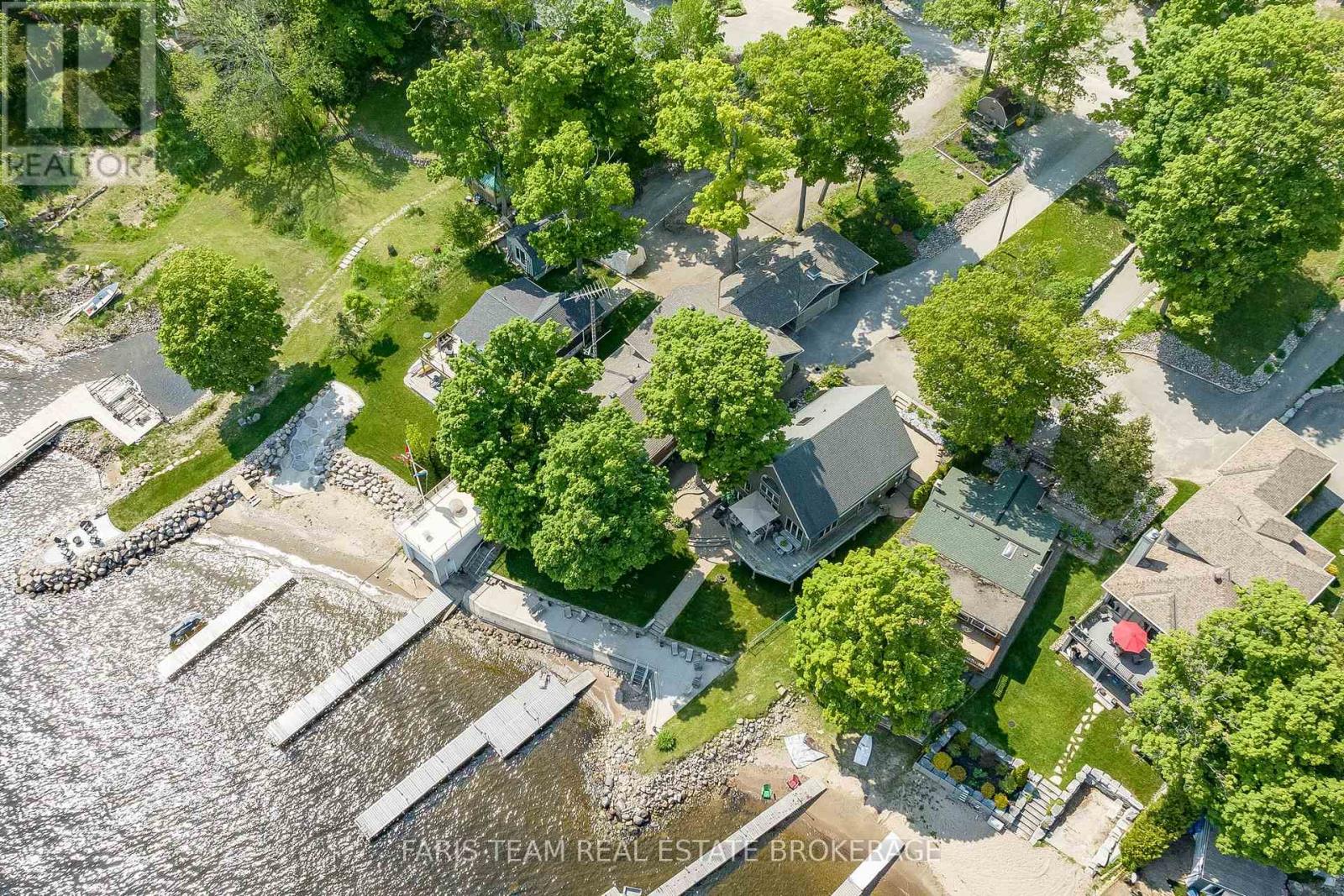 Photo 30 of 431 Mundys Bay Road, Midland ON