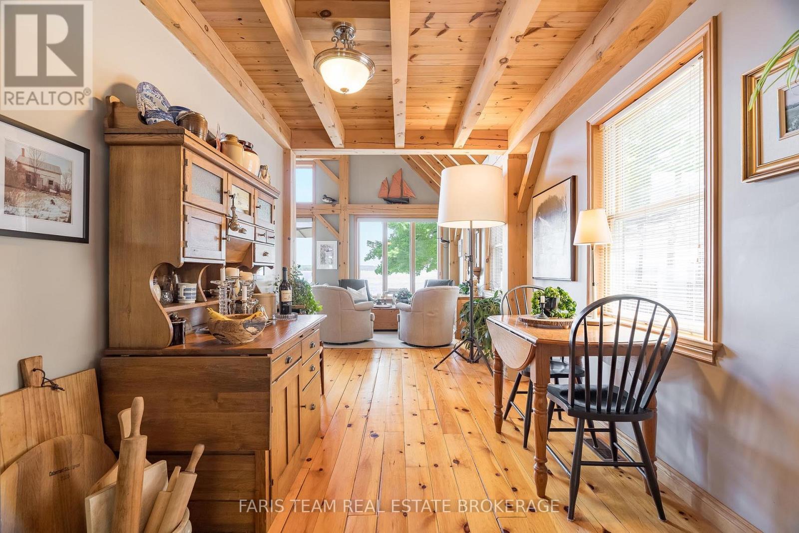 Photo 16 of 431 Mundys Bay Road, Midland ON