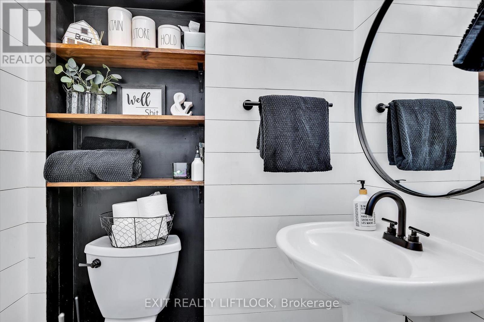 Photo 10 of 572 Romaine Street, Peterborough Central ON
