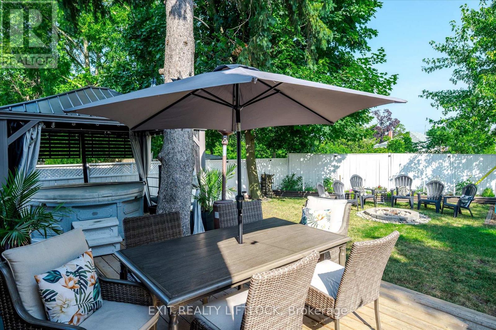 Photo 33 of 572 Romaine Street, Peterborough Central ON