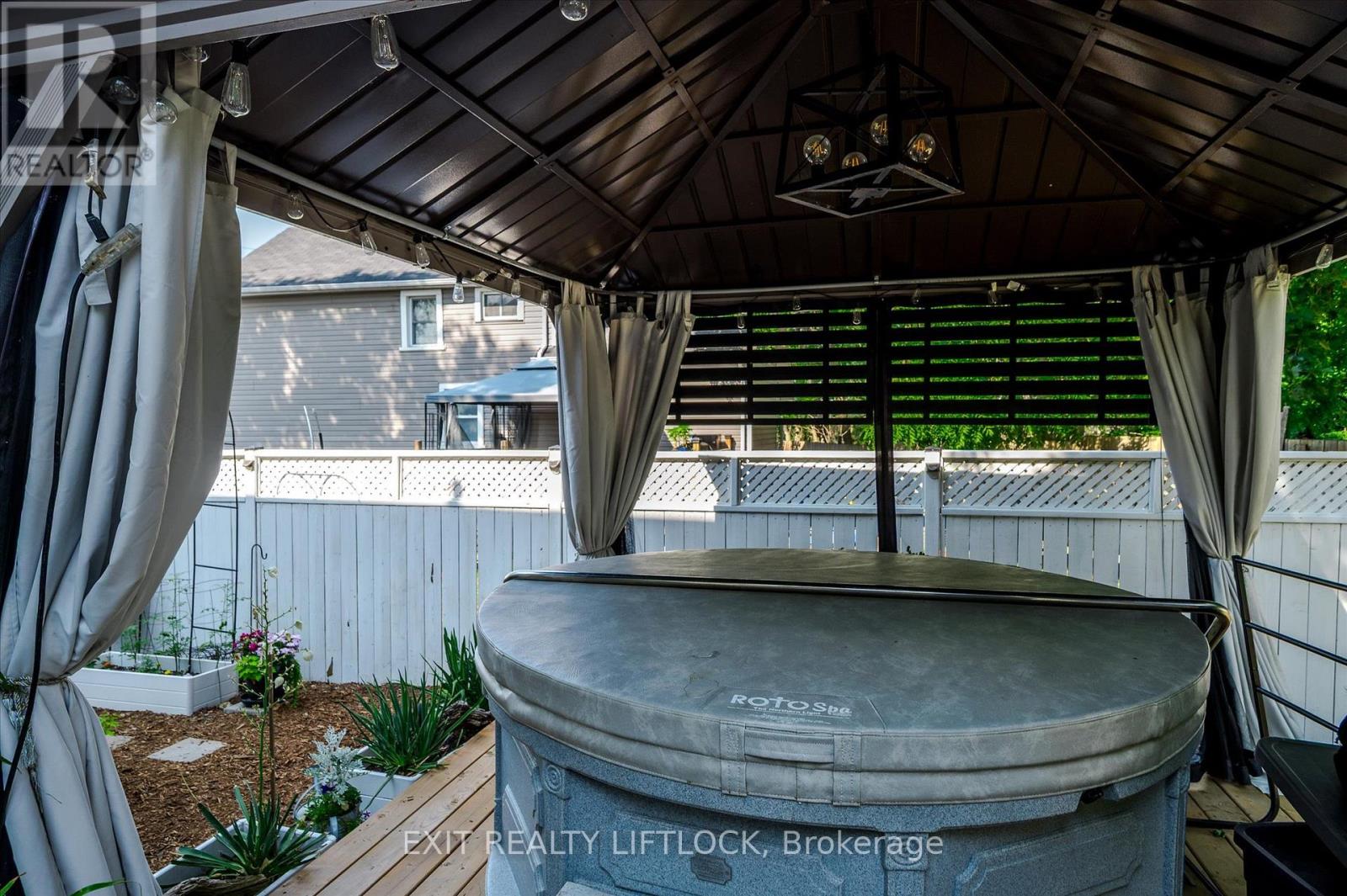 Photo 28 of 572 Romaine Street, Peterborough Central ON