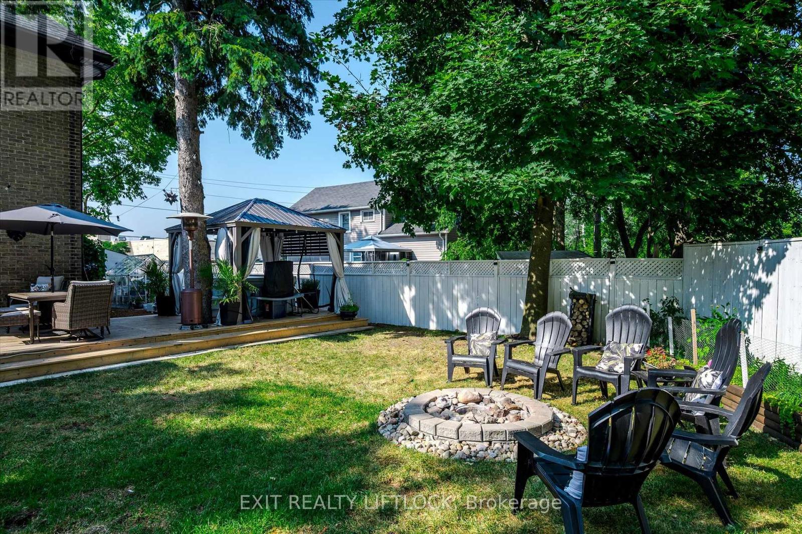 Photo 3 of 572 Romaine Street, Peterborough Central ON