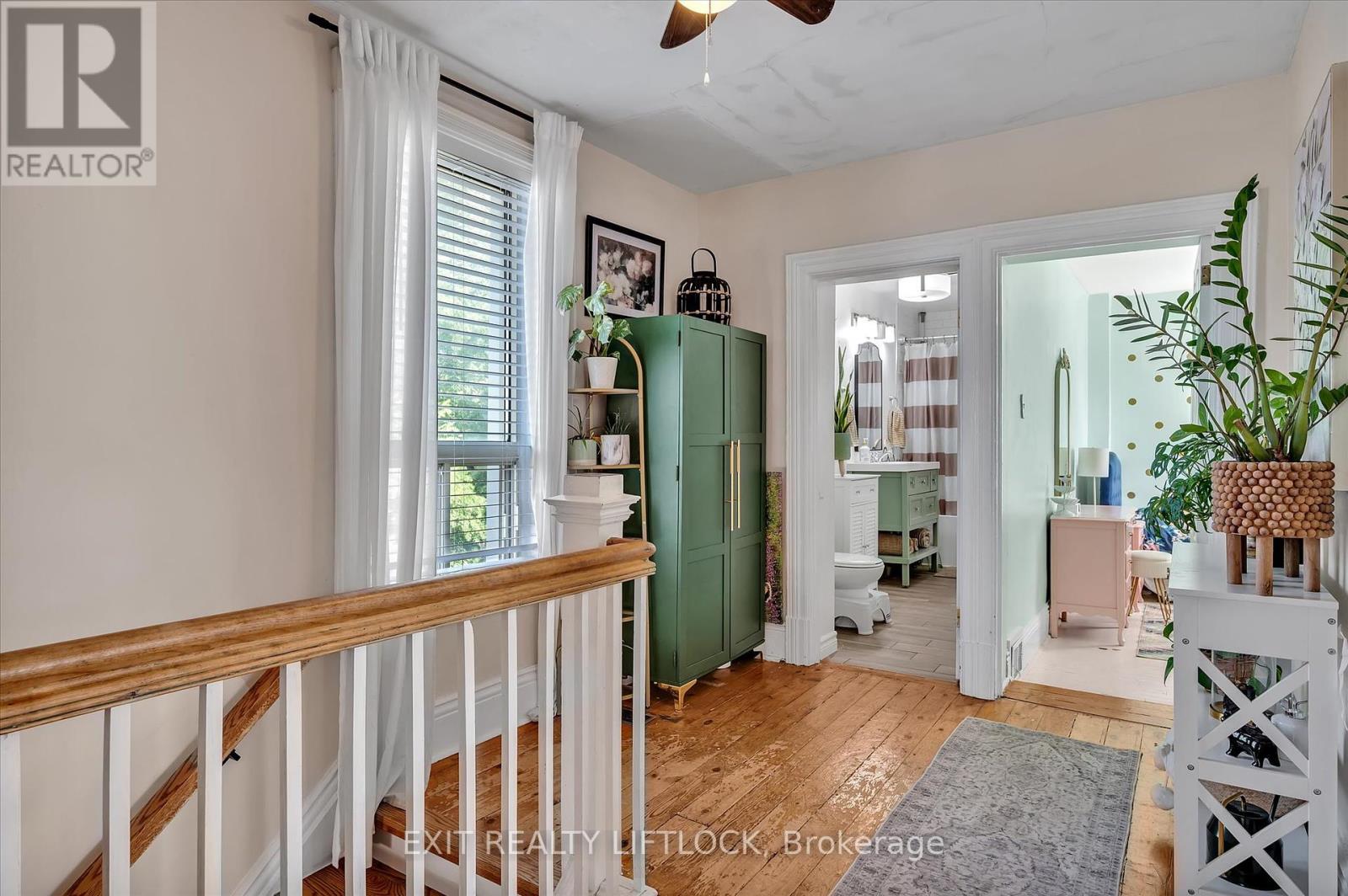 Photo 29 of 572 Romaine Street, Peterborough Central ON