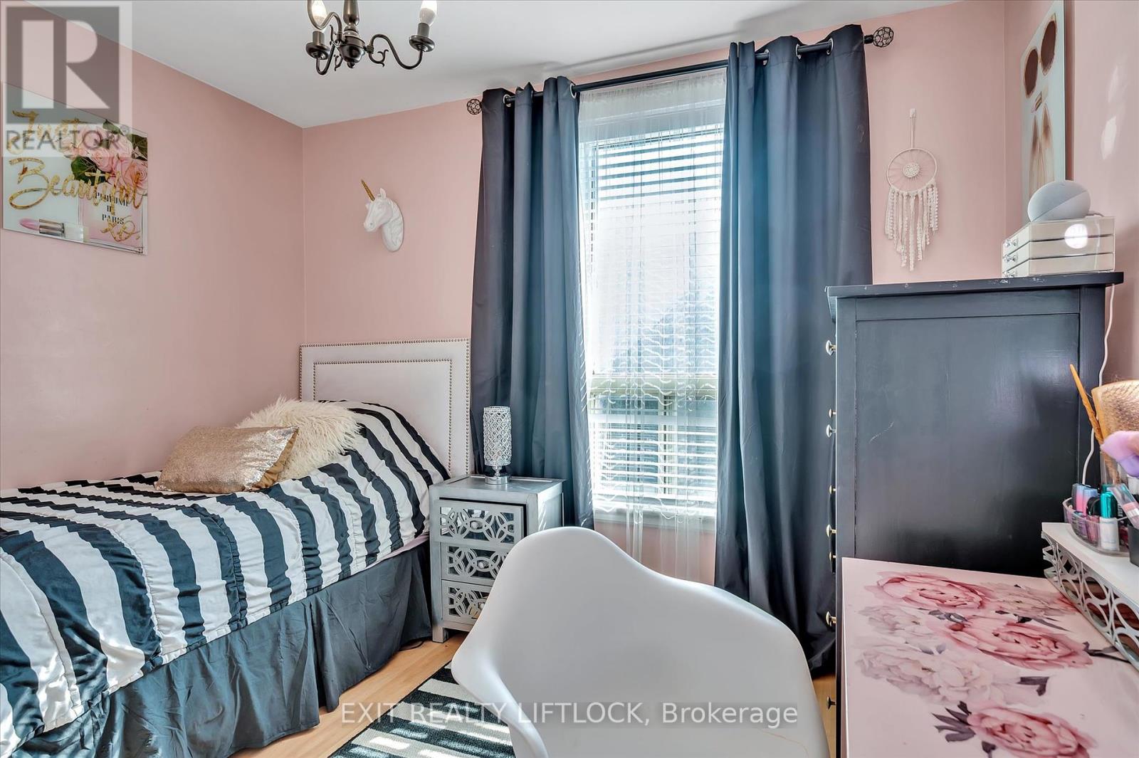 Photo 27 of 572 Romaine Street, Peterborough Central ON