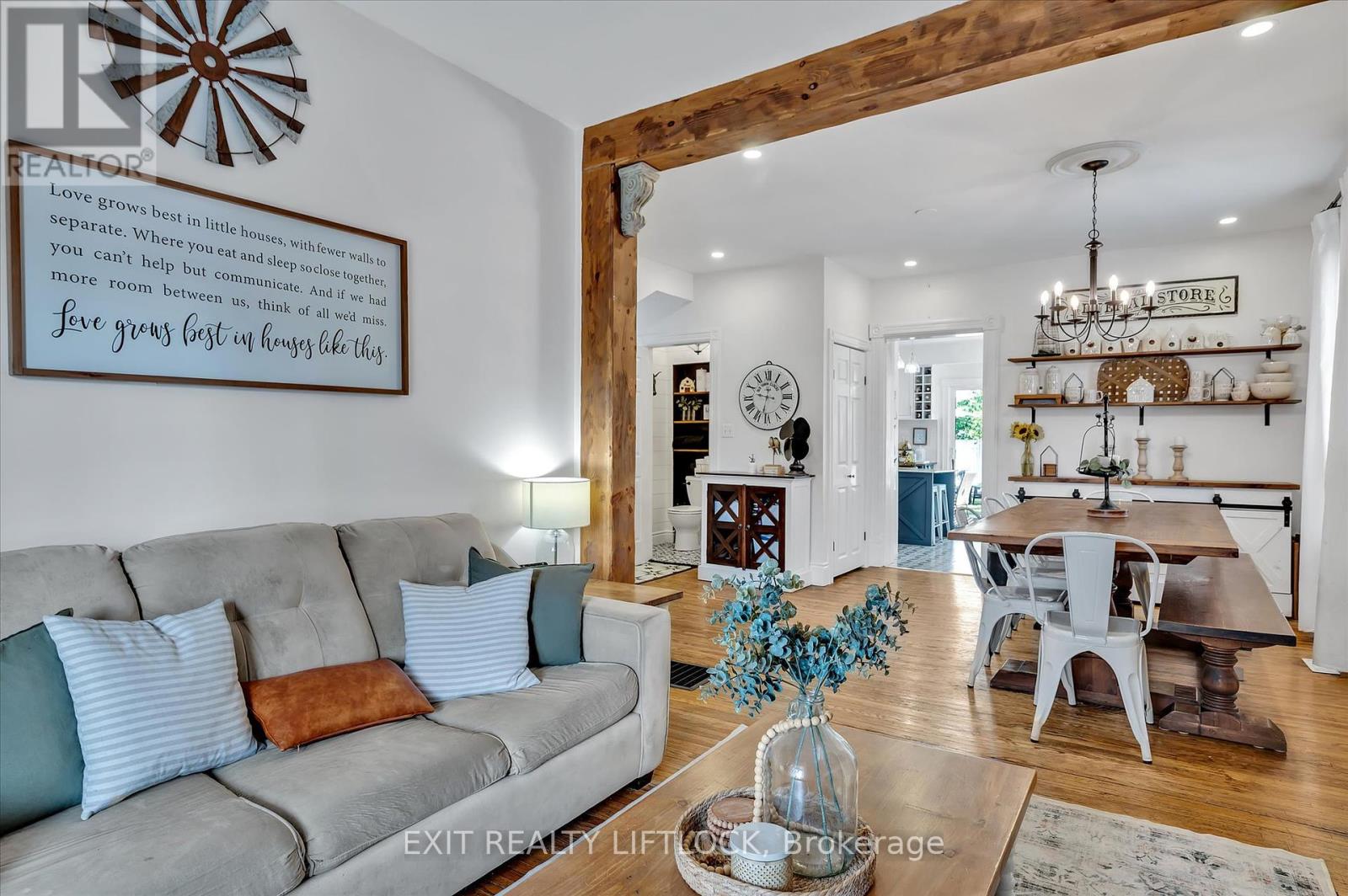 Photo 9 of 572 Romaine Street, Peterborough Central ON