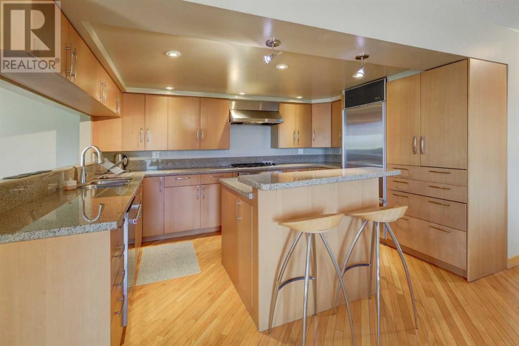 Single Family House for Sale in  Colgrove Avenue NE Renfrew Calgary 