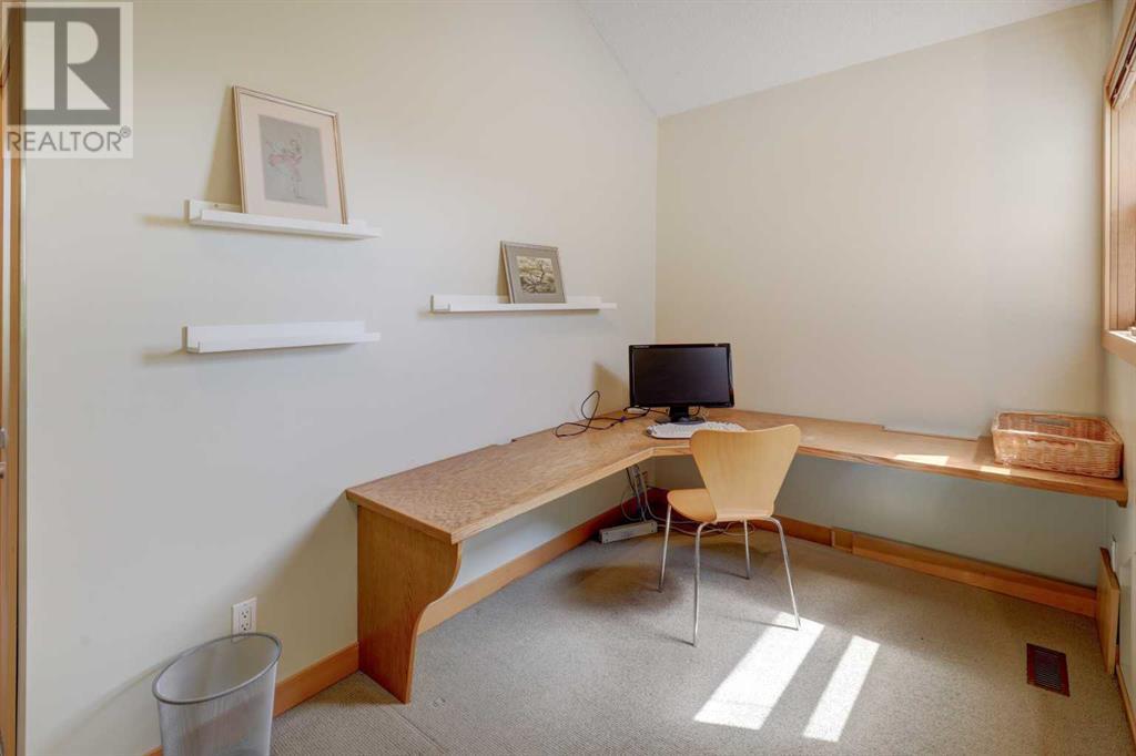 Single Family House for Sale in  Colgrove Avenue NE Renfrew Calgary 