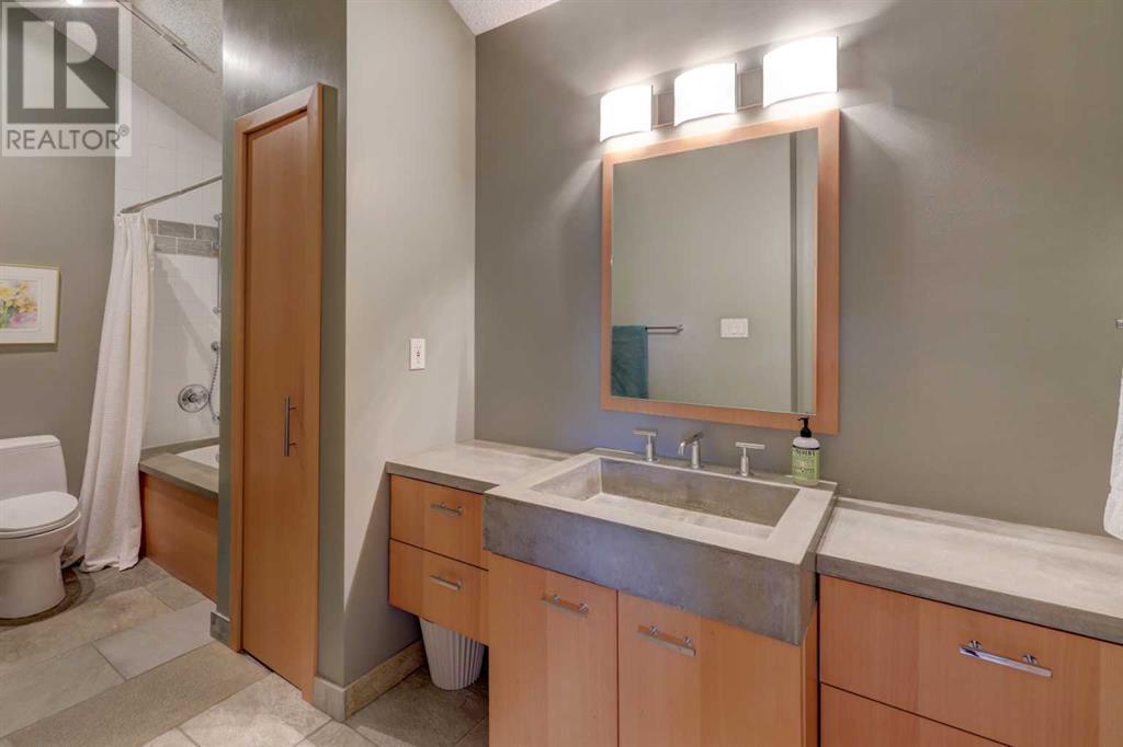 Single Family House for Sale in  Colgrove Avenue NE Renfrew Calgary 