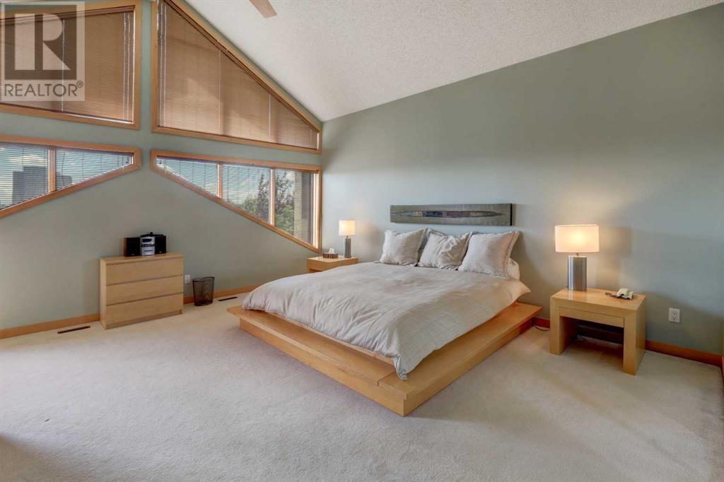 Single Family House for Sale in  Colgrove Avenue NE Renfrew Calgary 