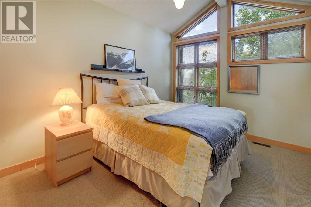 Single Family House for Sale in  Colgrove Avenue NE Renfrew Calgary 