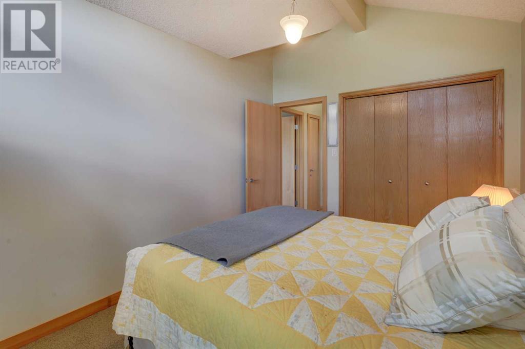Single Family House for Sale in  Colgrove Avenue NE Renfrew Calgary 